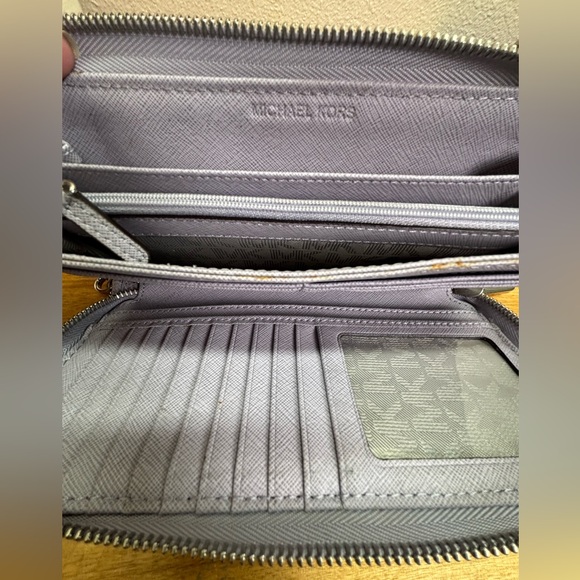 Michael Kors Pale Blue Saffiano Leather Crossbody and Matching Wallet Set - Picture 3 of 16